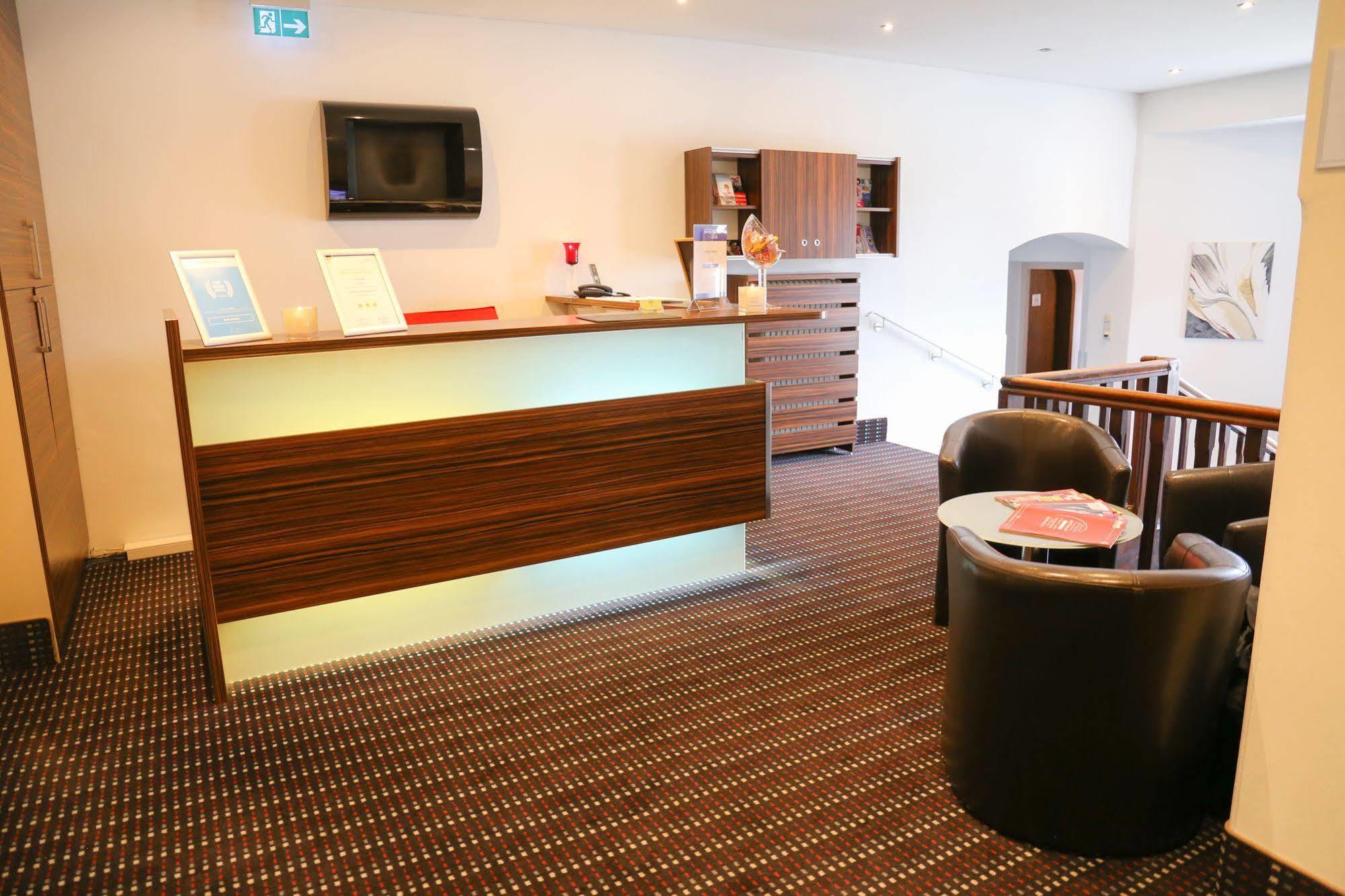 Hotel Koeniger Pliening Eksteriør billede
