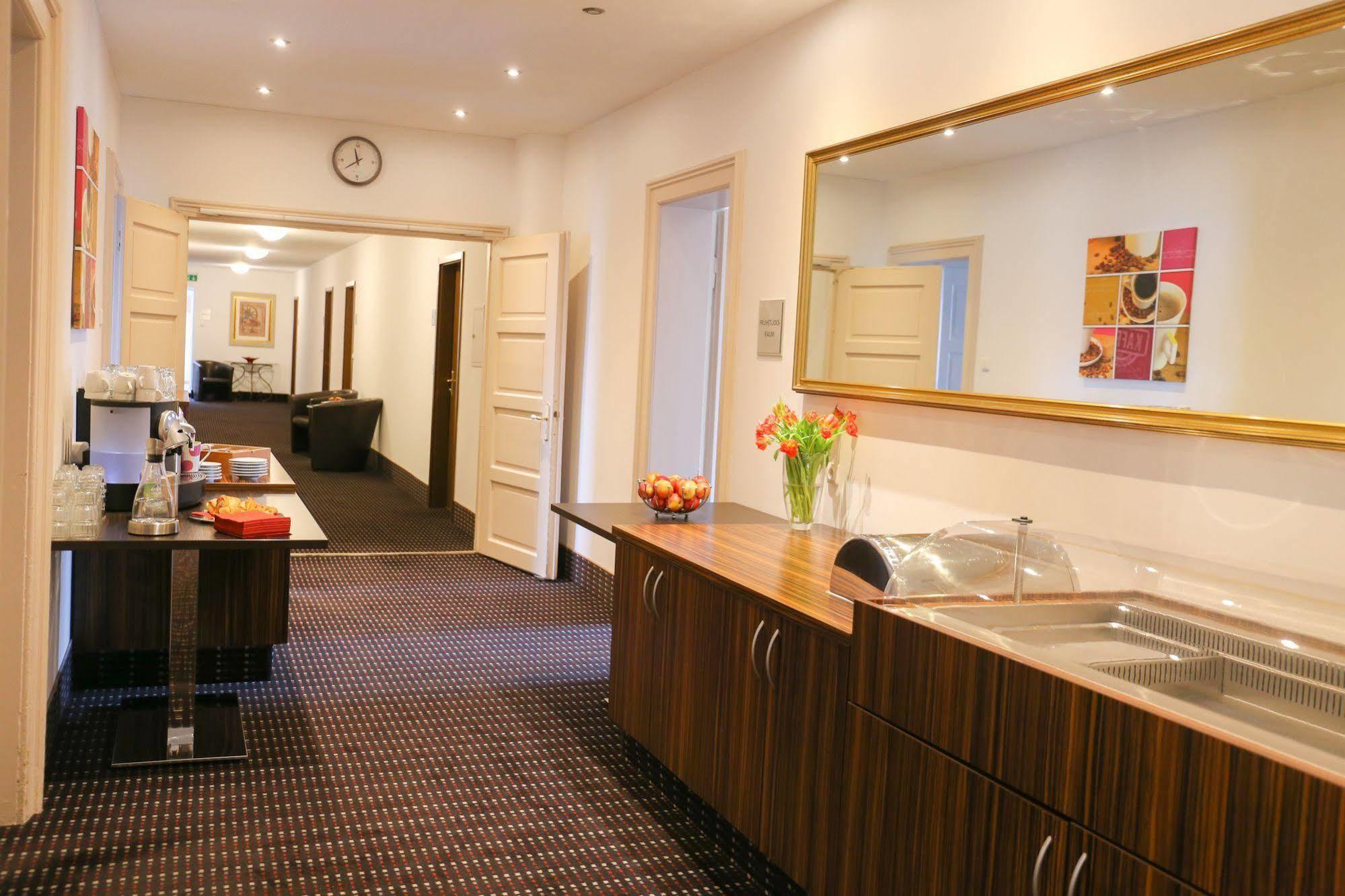 Hotel Koeniger Pliening Eksteriør billede