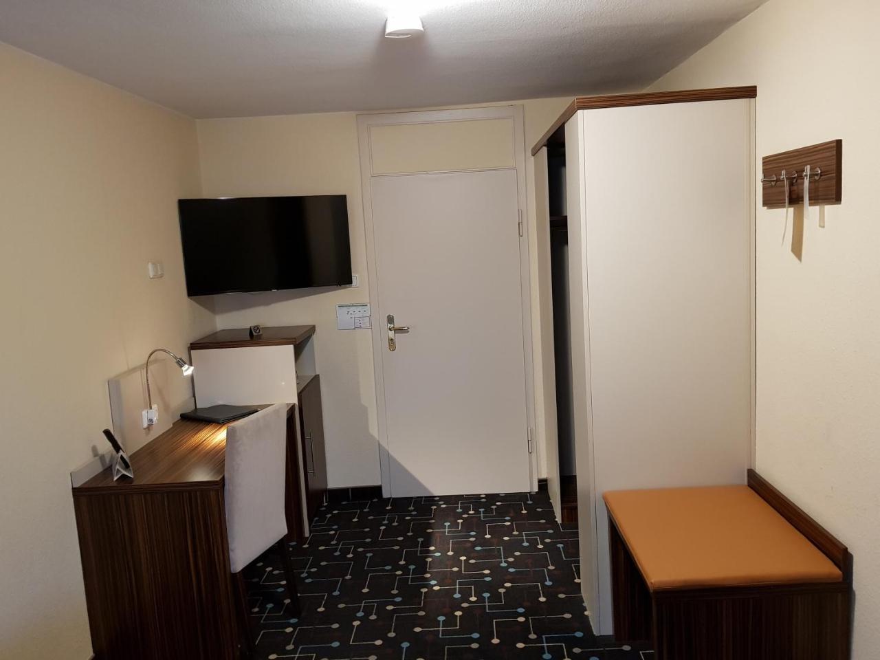 Hotel Koeniger Pliening Eksteriør billede