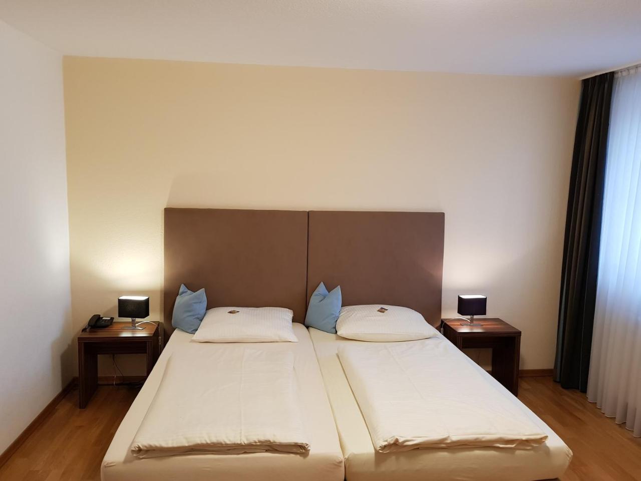 Hotel Koeniger Pliening Eksteriør billede